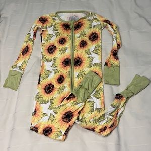 2T little sleepies zippered sunflower